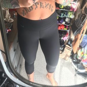 EUC Nike Legend black high waist leggings